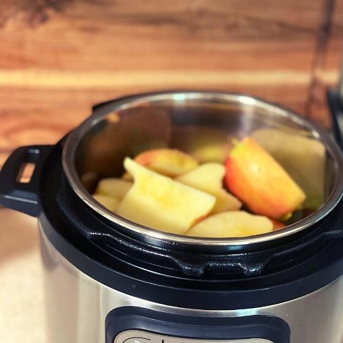 chopped apples in an instant pot.